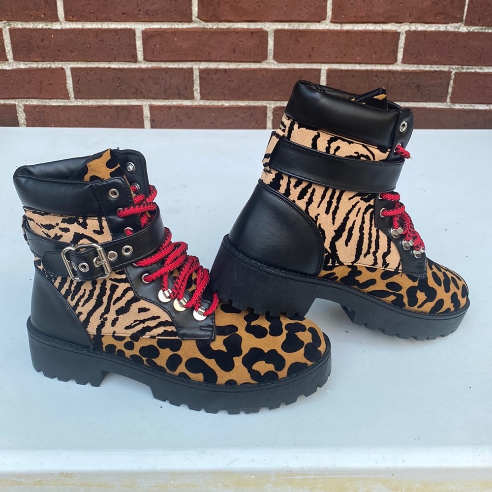 Ladies fashion boots